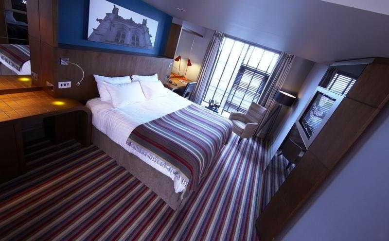 Village Hotel Solihull Zimmer foto